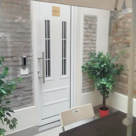 Apartment La Dimora Della Corte