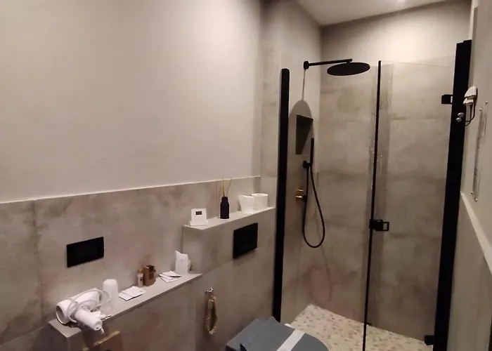 La Dimora Della Corte דירה פררה