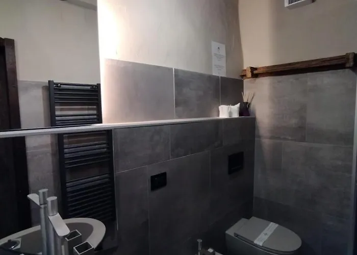 La Dimora Della Corte * פררה