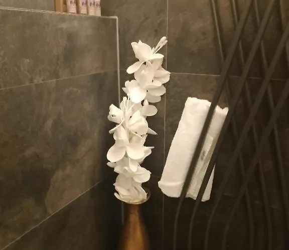 La Dimora Della Corte פררה